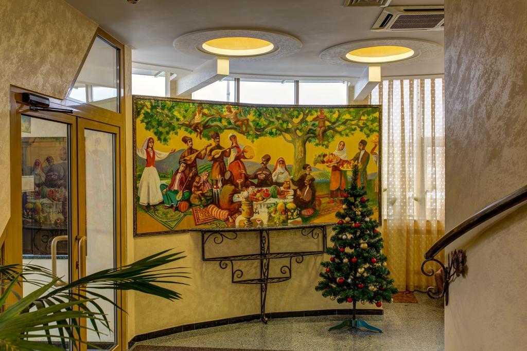 Khan-Chinar Hotel Dněpropetrovsk Exteriér fotografie