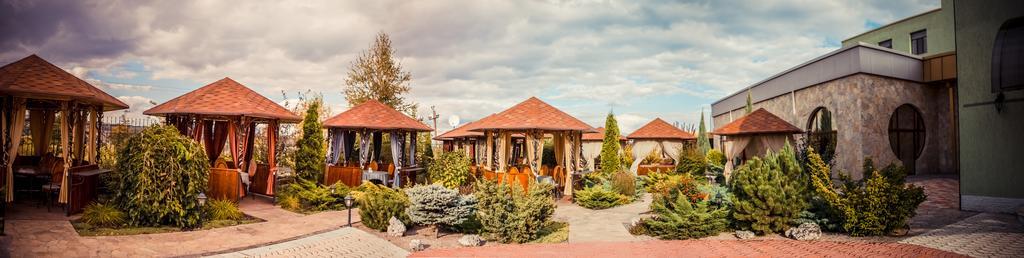 Khan-Chinar Hotel Dněpropetrovsk Exteriér fotografie