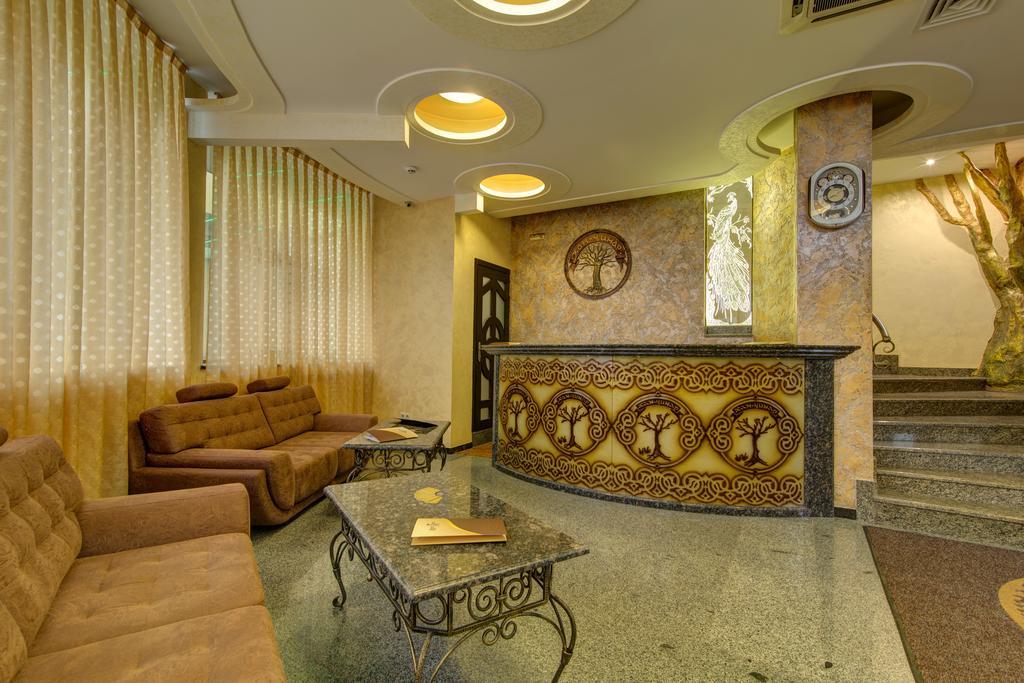 Khan-Chinar Hotel Dněpropetrovsk Exteriér fotografie